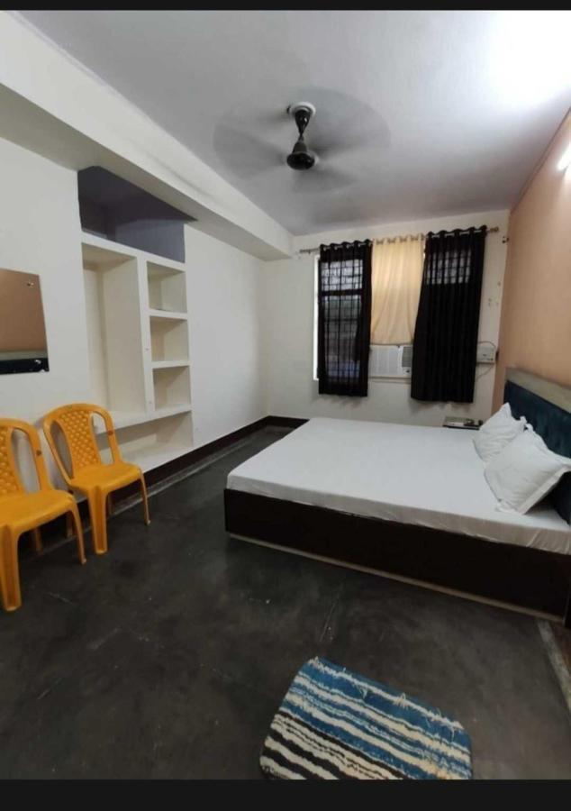 Oyo 81087 Hotel Relax Inn Hāthras 外观 照片