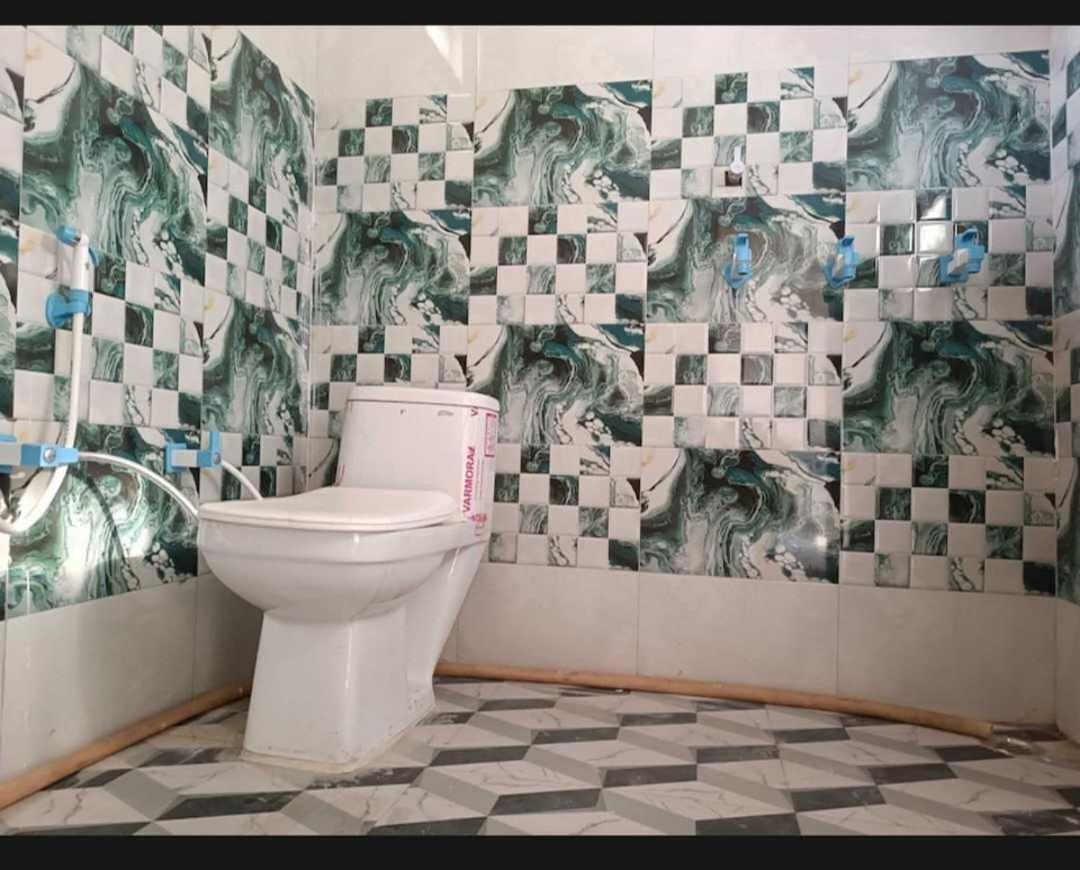 Oyo 81087 Hotel Relax Inn Hāthras 外观 照片