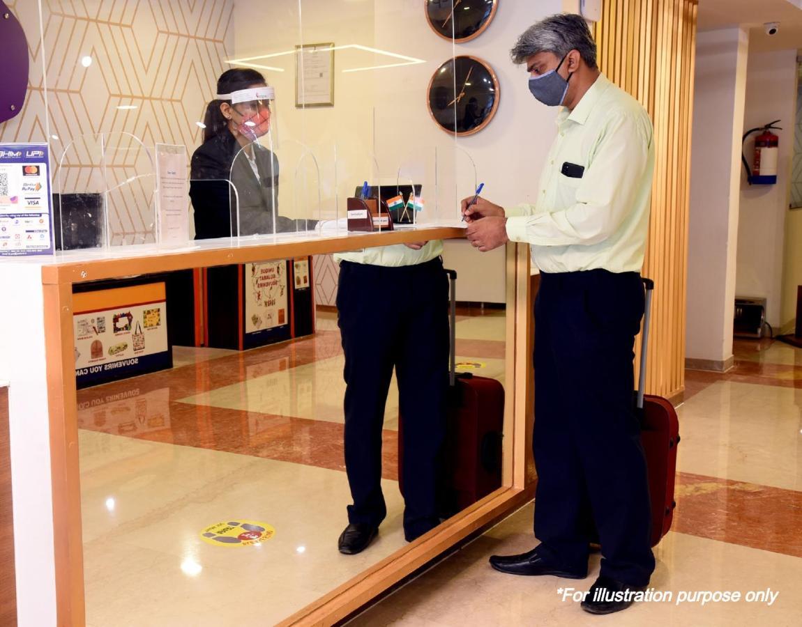 Oyo 81087 Hotel Relax Inn Hāthras 外观 照片